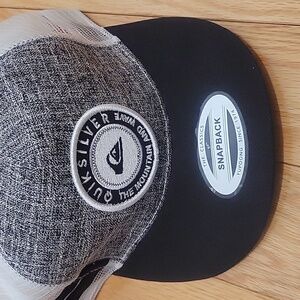 Quiksilver snapback yupoong hat